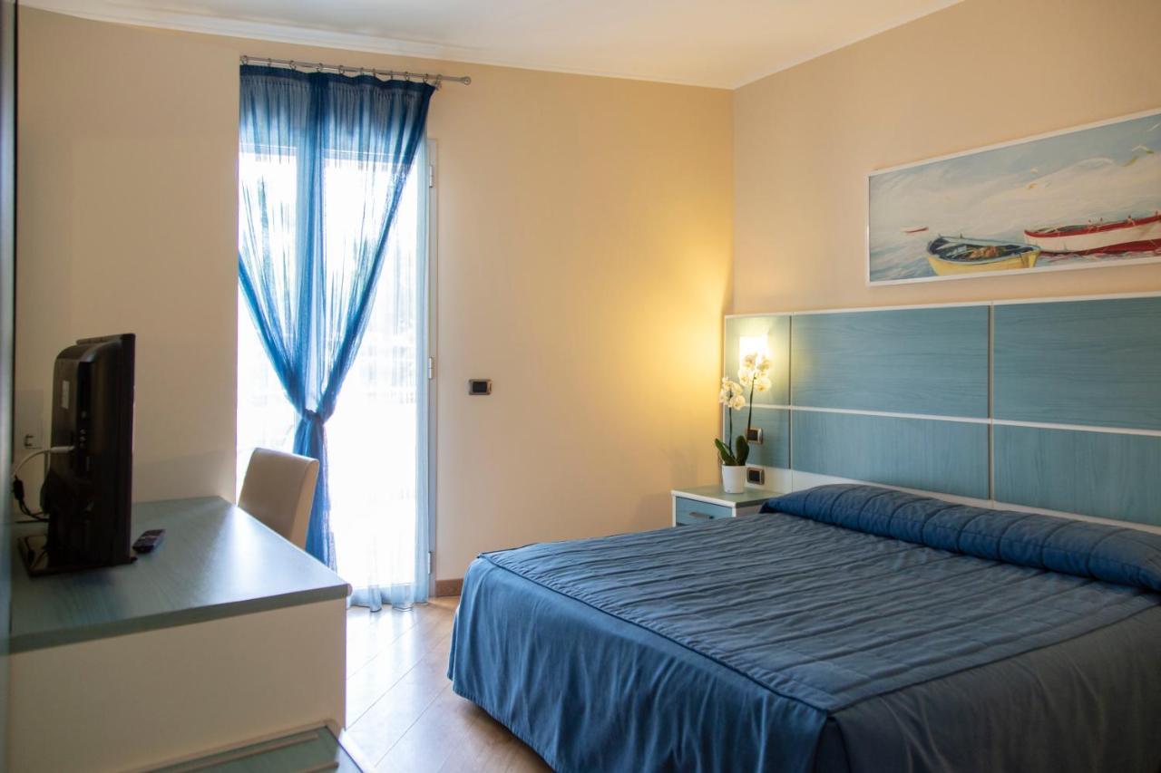 Residenza Del Mare Hotel Sant Isidoro  Kültér fotó